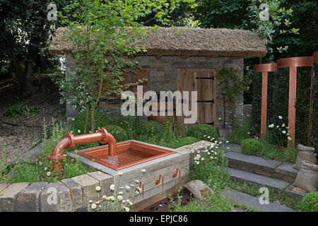 A Chelsea, Londra, Regno Unito. 19 Maggio, 2015. Produttori di birra cortile giardino da il benvenuto a Yorkshire at Chelsea Flower Show 2015. Credito: Keith Larby/Alamy Live News Foto Stock