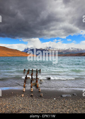 Dock in barca sulla Laguna Azul. Foto Stock