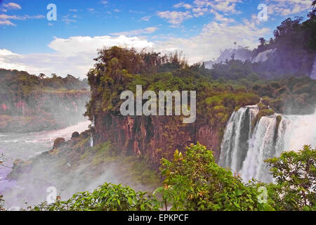 Spettacolari Cascate di Iguazu in Sud America Foto Stock