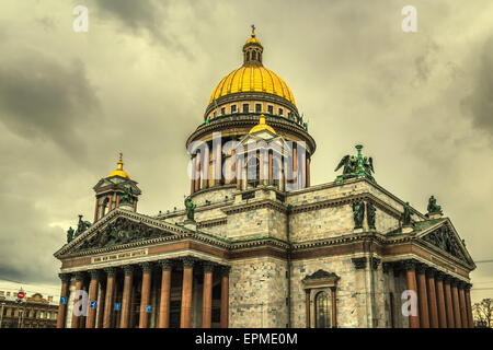 In stile retrò immagine della cattedrale di San Isacco a San Pietroburgo, Russia Foto Stock