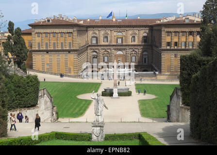 Giardino di Boboli con il Palazzo Pitti di Firenze, Toscana, Italia Foto Stock