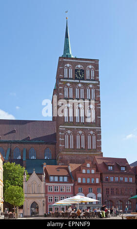 Chiesa di San Nicola, il vecchio mercato, Stralsund, Meclemburgo-Pomerania Occidentale, Germania Foto Stock
