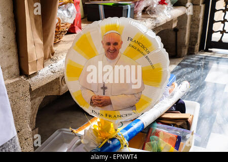 Città del Vaticano. Il 20 maggio 2015. Papa Francesco, Udienza generale del 20 maggio 2015 - Piazza San Pietro Credito: Davvero Facile Star/Alamy Live News Foto Stock