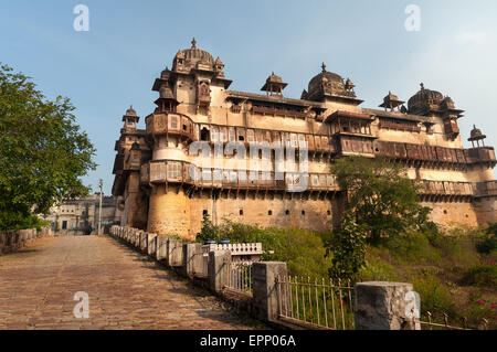 Jahangir Mahal o Orchha Palace è la Cittadella e la guarnigione si trova in Orchha. Il Madhya Pradesh. India Foto Stock