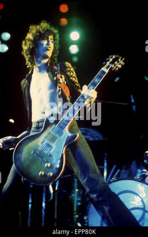 LED ZEPPELIN Jimmy Page circa 1975. Foto di Jeffrey Mayer Foto Stock
