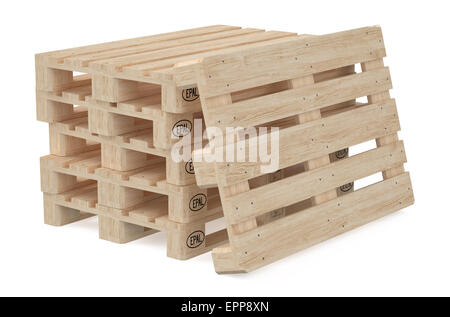 Cumulo di legno Pallet EUR isolati su sfondo bianco Foto Stock