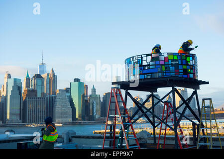 Watertower tre scultura Tom Fruin Brooklyn NY Foto Stock