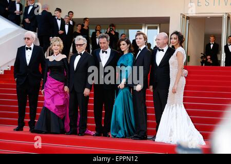 Cannes, Francia. Il 20 maggio 2015. (L-R) Michael Caine, Rachel Weisz, Jane Fonda, Harvey Keitel, Paolo Sorrentino, Paul Dano, Alex Macqueen, Madalina Ghenea .premiere " Gioventù ".Cannes Film Festival 2015.Cannes, Francia.Maggio 20, 2015. Credito: Roger Harvey/Globe foto/ZUMA filo/Alamy Live News Foto Stock