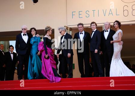 Cannes, Francia. Il 20 maggio 2015. (L-R) Michael Caine, Rachel Weisz, Jane Fonda, Harvey Keitel, Paolo Sorrentino, Paul Dano, Alex Macqueen, Madalina Ghenea .premiere " Gioventù ".Cannes Film Festival 2015.Cannes, Francia.Maggio 20, 2015. Credito: Roger Harvey/Globe foto/ZUMA filo/Alamy Live News Foto Stock