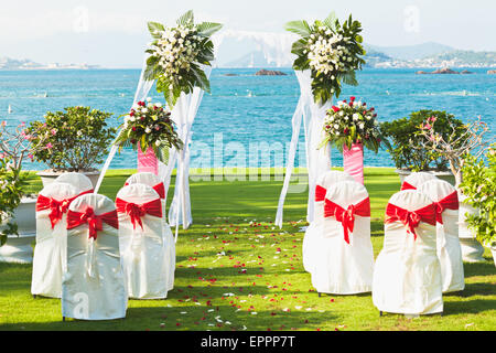 Gate per un matrimonio su una spiaggia tropicale Foto Stock