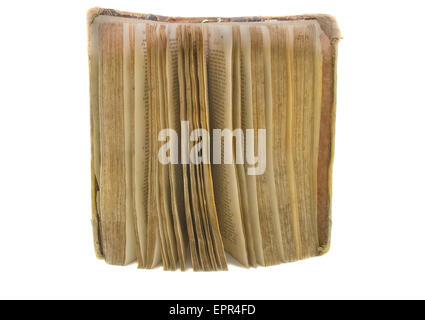 Molto vecchia Bibbia su sfondo bianco Foto Stock