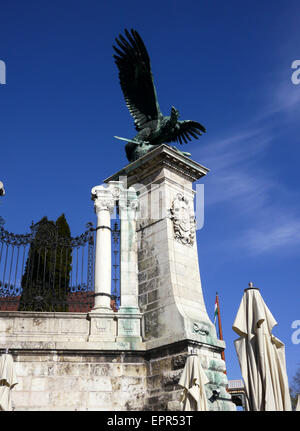 Statua di Eagle, Castello di Buda distretto, Budapest Foto Stock