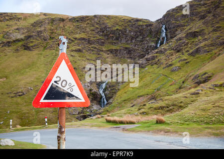 Forza di Moss a cascata Newslands Hause tra Buttermere e Keswick, Lake District, Cumbria Foto Stock