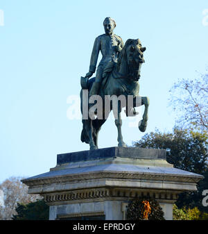 Statua raffigurante il generale Joan Prim su un cavallo a Barcellona Spagna Foto Stock