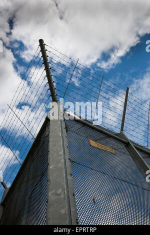 Posto all'aperto con recinzione e filo spinato Prison Museum a Veenhuizen nei Paesi Bassi Foto Stock