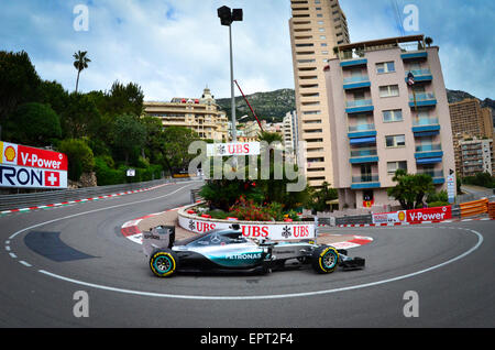 Monte Carlo, Monaco. 21 Maggio, 2015. Lewis Hamilton (GBR), Mercedes Team di F1, in pista durante una sessione di prove libere a Monaco Formula 1 Grand Prix, Monte Carlo. Credito: Kevin Bennett/Alamy Live News Foto Stock