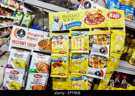 Mumbai India, Indian Asian, Colaba, Mahatma Gandhi Road, Sahkari Bhandar, Sahakari, negozio di alimentari, supermercato, interno, shopping shopper negozio Foto Stock