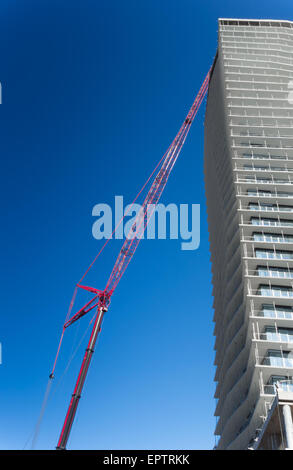 Basso angolo di visione di un edificio incompleto, Toronto, Ontario, Canada Foto Stock