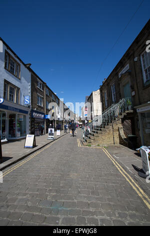 Città di Skipton, Inghilterra. Vista pittoresca di Skipton's Sheep Street. Foto Stock