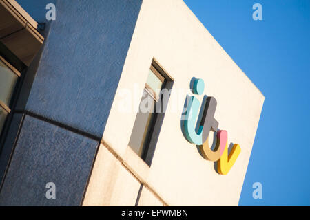 Il logo di ITV su ITV London Studios edificio a South Bank di Londra Foto Stock