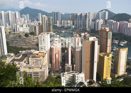 Dh Appartamenti ABERDEEN HONG KONG vista di stagno grattacieli Wan Aberdeen Harbour e Ap lei chau Foto Stock