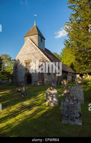 Pomeriggio di primavera a St Martin's church in Westmeston, East Sussex, Inghilterra. Foto Stock