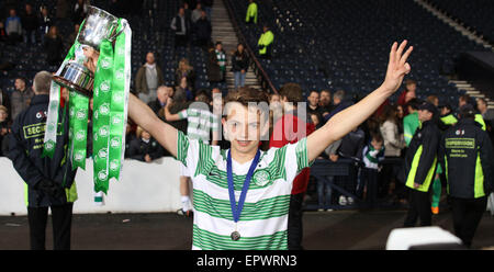 Glasgow, Scozia. 21 Maggio, 2015. Little Big Shot Gioventù scozzese finale di coppa. Celtic versus Rangers. Aidan Nesbitt © Azione Sport Plus/Alamy Live News Foto Stock