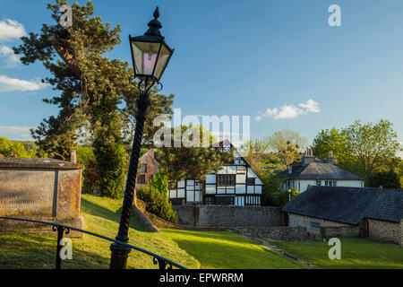 La molla nel pomeriggio il villaggio di Ditchling, East Sussex, Inghilterra. Foto Stock