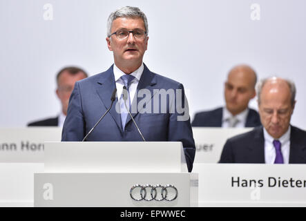 Neckarsulm, Germania. 22 Maggio, 2015. Presidente del consiglio di amministrazione di Audi AG, Rupert Stadler, parla alla società del Gruppo Generali in Neckarsulm, Germania, 22 maggio 2015. © dpa picture alliance/Alamy Live News Credito: dpa/Alamy Live News Foto Stock