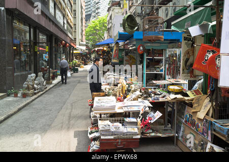 Dh superiore fila Lascar Sheung Wan HONG KONG antiquariato cinese bancarella di strada Cat street il mercato dell'antiquariato Foto Stock