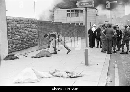 Venerdì di Sangue è il nome dato ai bombardamenti da parte del dazio Esercito repubblicano irlandese (IRA) a Belfast il 21 luglio 1972. Ventidue bombe sono esplose nello spazio di ottanta minuti, uccidendo nove persone (di cui due soldati britannici) e il ferimento di altre 130. A Foto Stock