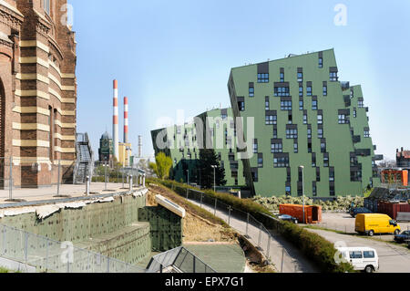 Tre blocchi di appartamenti di Le Ville Verdi, Simmering, Vienna, Austria Foto Stock