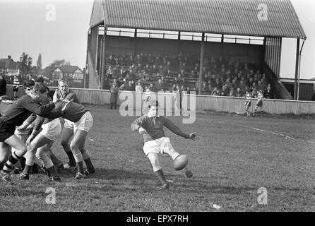 London Wasps v Llanelli, Rugby Union Match, marzo 1966. Foto Stock