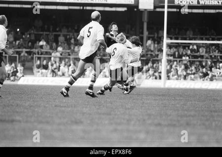 London Wasps v bagno, John Player Special Cup finale, corrispondono a Twickenham, sabato 2 maggio 1987. Punteggio finale: London Wasps 12-19 vasca da bagno. Foto Stock