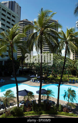 La piscina dell'Hotel Intercontinental Manila Makati, Filippine Foto Stock