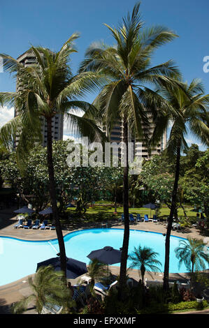 La piscina dell'Hotel Intercontinental Manila Makati, Filippine Foto Stock