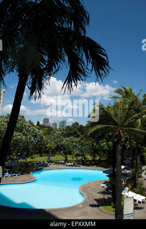 La piscina dell'Hotel Intercontinental Manila Makati, Filippine Foto Stock