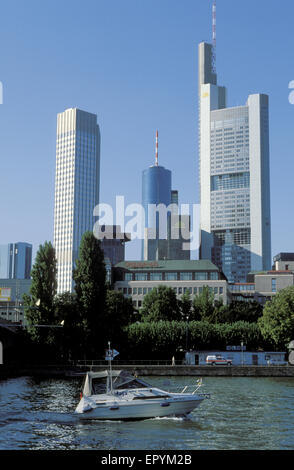 DEU, Germania, Hesse, Francoforte, vista sul fiume Main per la Banca centrale europea, la torre principale e la Commerzbank. DEU Foto Stock