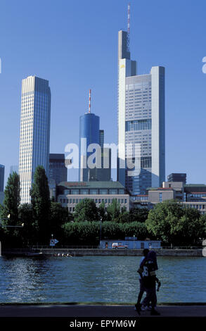 DEU, Germania, Hesse, Francoforte, vista sul fiume Main per la Banca centrale europea, la torre principale e la Commerzbank. DEU Foto Stock