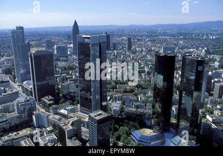 DEU, Germania, Hesse, Francoforte, vista dalla torre principale al Westend, sullo sfondo la Messeturm, sulla destra il Deutsc Foto Stock