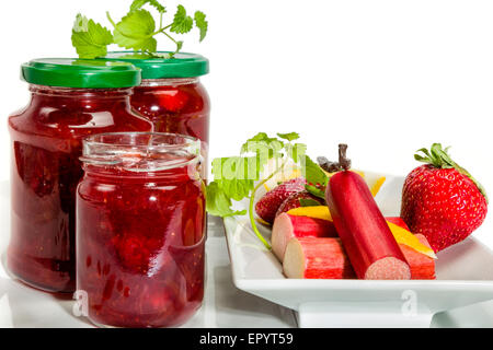 Marmellata di fragole e rabarbaro, limone e la vaniglia Foto Stock