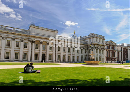 Il famoso Old Royal Naval College edificio nel Greenwich, Londra, Inghilterra, Regno Unito. Foto Stock