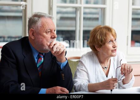 Terry Waite e Wendy a far fronte al oldie pranzo letterario 19/05/15 Foto Stock