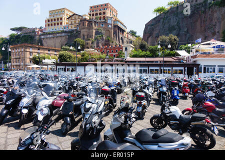 Scooter in Sorrento Foto Stock