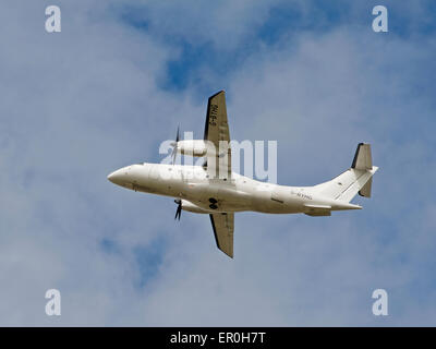 La Dornier 328-110 34 posti a breve distanza aereo di linea di lavoro Loganair dall'aeroporto di Inverness. SCO 9808. Foto Stock