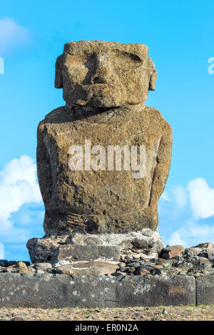 Ahu Moai maturi, Anakena, Parco Nazionale di Rapa Nui, Isola di Pasqua, Cile, Patrimonio Mondiale dell Unesco Foto Stock