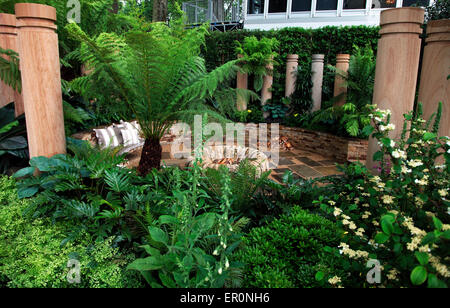 Il tempo trascorso tra la Husqvarna e Gardena Giardino di Charlie Ablone RHS Chelsea Flower Show 2015 Foto Stock