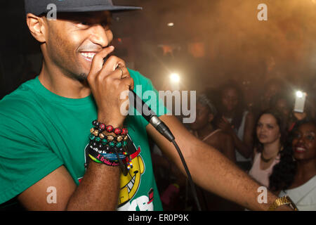 Loony Johnson cantante kizomba conccert in Manchester. Credito: Ewa Skibinska/Alamy Live News Foto Stock