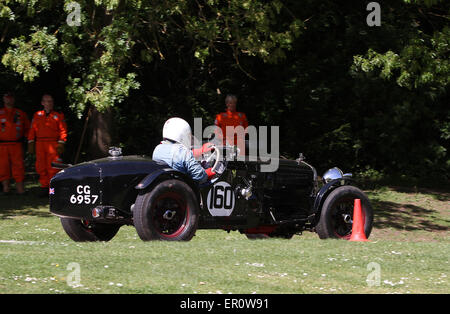 Londra, Regno Unito. Xxiv Maggio, 2015. I partecipanti a questa edizione del motor racing sprint evento al Motorsport al Palace a Londra Sud 24.05.2015 Credito: theodore liasi/Alamy Live News Foto Stock