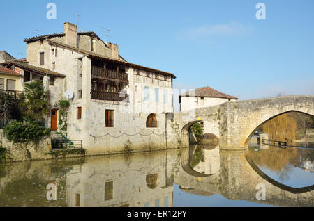 L antica città francese Nerac Foto Stock